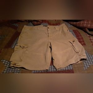 American Eagle cargo shorts